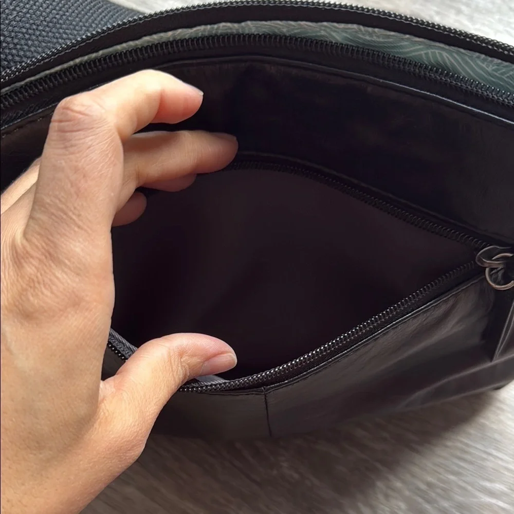 The Sak Black Leather Crossbody Bag Floral Embossed Everyday purse